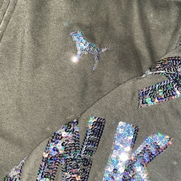 Pink Vs - Picture 2 of 2